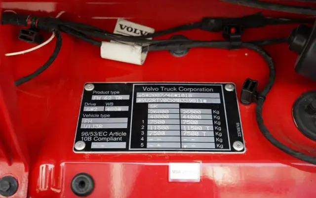 VOLVO FH 460 / FIRANKA 7,4 M  SOLÓWKA / I-SAVE / KLIMA POSTOJOWA / OŚ PODNOSZONA I SKRĘTNA / WIELTON / 