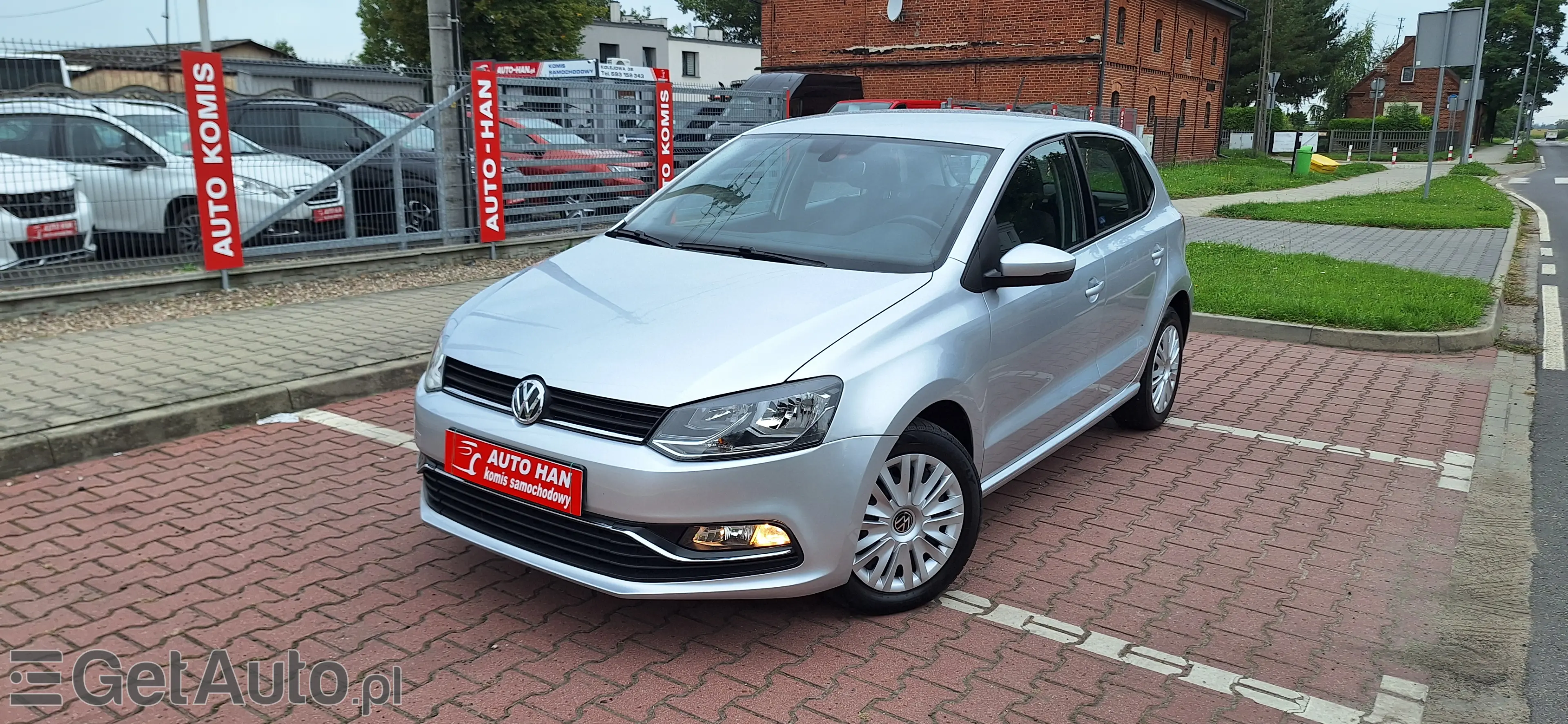 VOLKSWAGEN Polo 