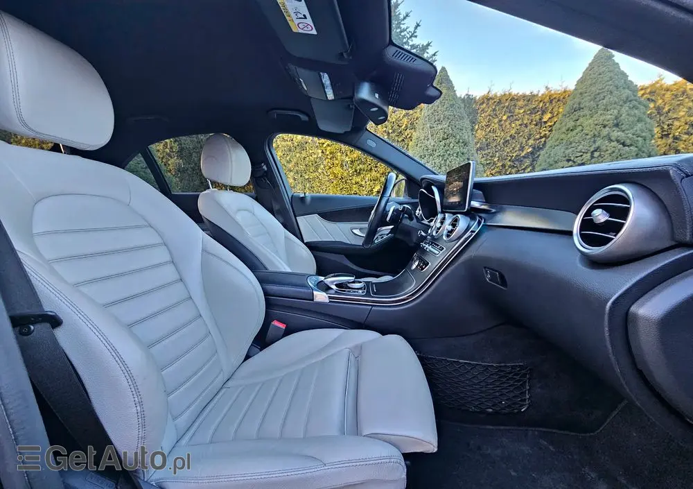 MERCEDES-BENZ Klasa C 220 (BlueTEC) d 7G-TRONIC AMG Line