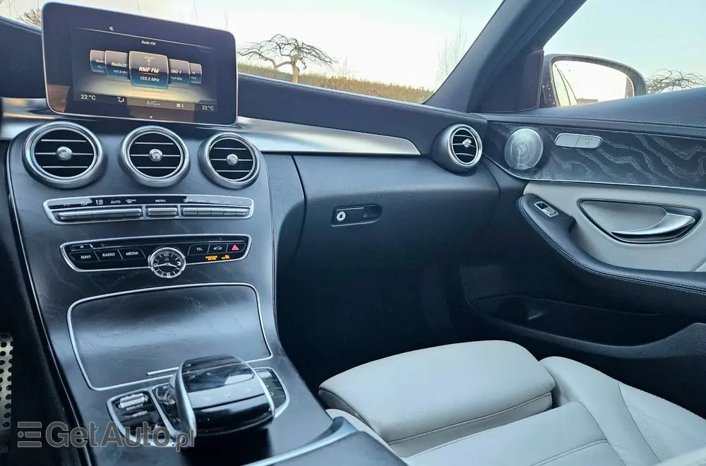 MERCEDES-BENZ Klasa C 220 (BlueTEC) d 7G-TRONIC AMG Line