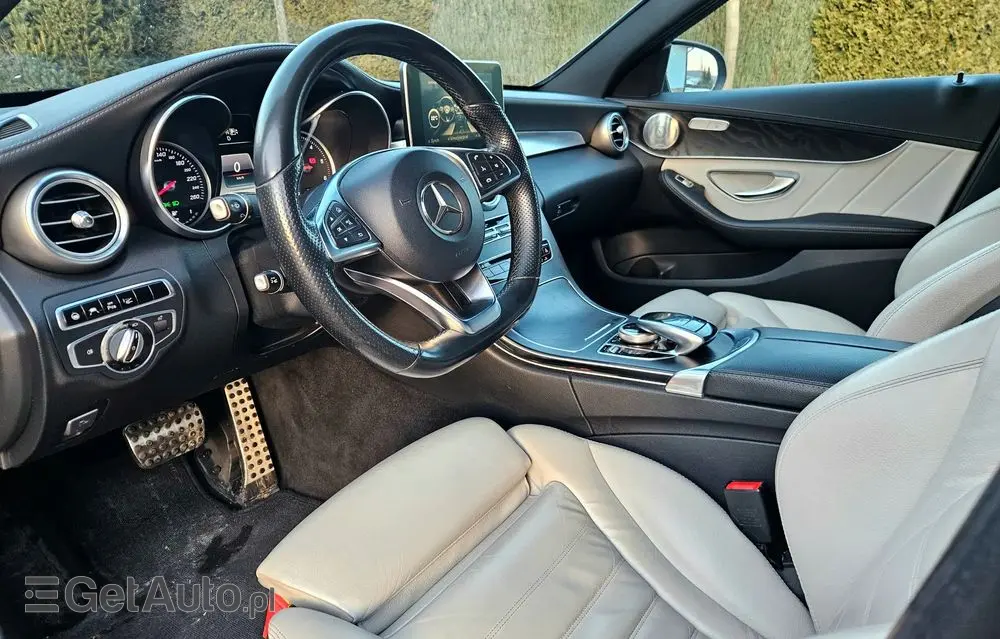 MERCEDES-BENZ Klasa C 220 (BlueTEC) d 7G-TRONIC AMG Line