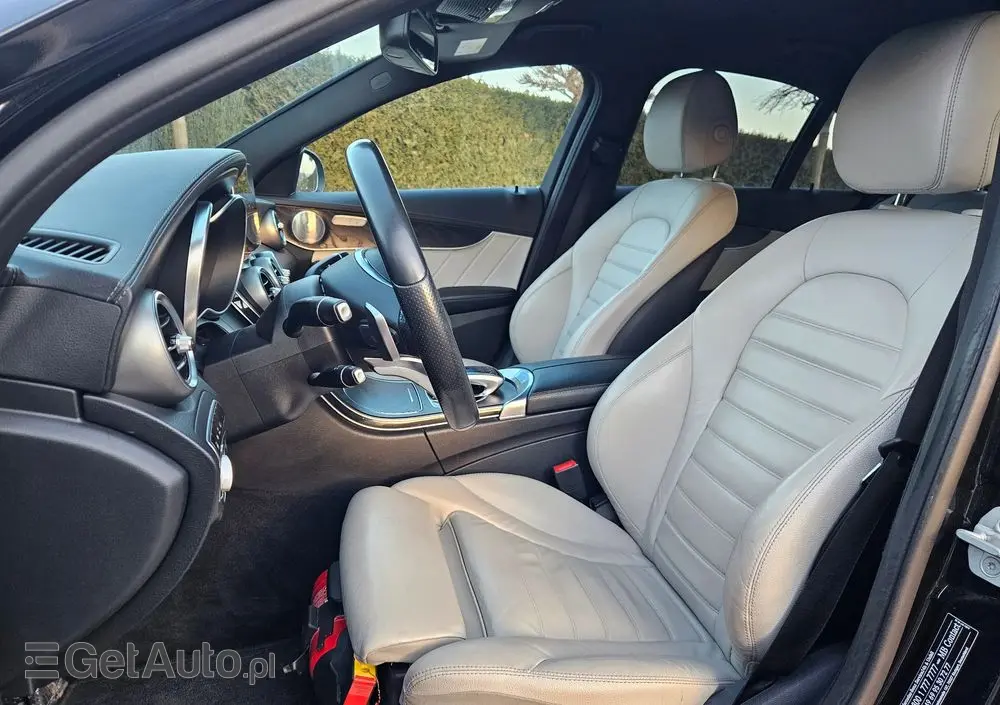 MERCEDES-BENZ Klasa C 220 (BlueTEC) d 7G-TRONIC AMG Line