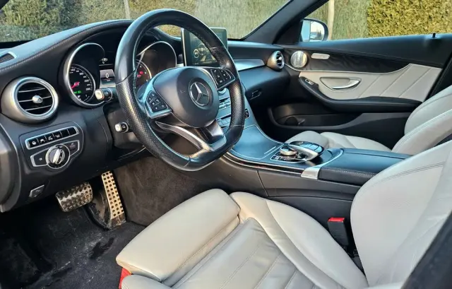 MERCEDES-BENZ Klasa C 220 (BlueTEC) d 7G-TRONIC AMG Line