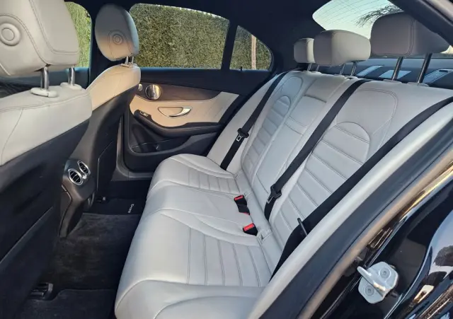 MERCEDES-BENZ Klasa C 220 (BlueTEC) d 7G-TRONIC AMG Line