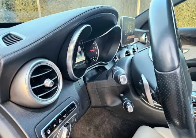 MERCEDES-BENZ Klasa C 220 (BlueTEC) d 7G-TRONIC AMG Line