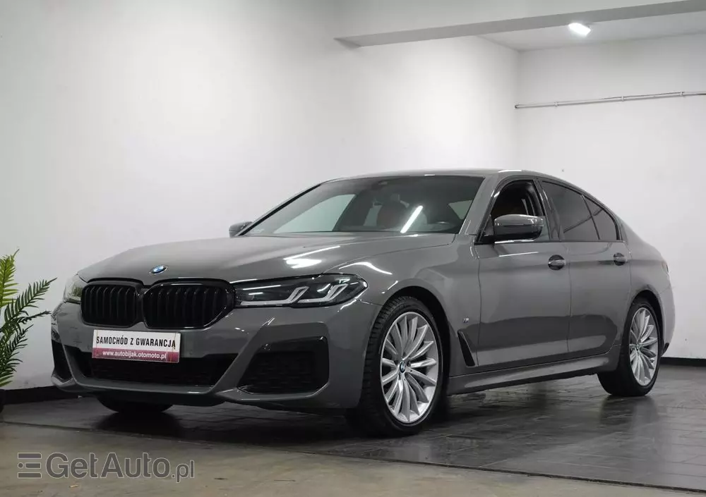 BMW Seria 5 520d xDrive M Sport sport