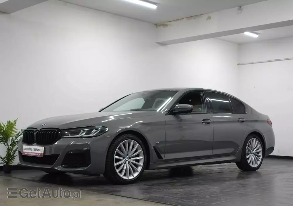 BMW Seria 5 520d xDrive M Sport sport