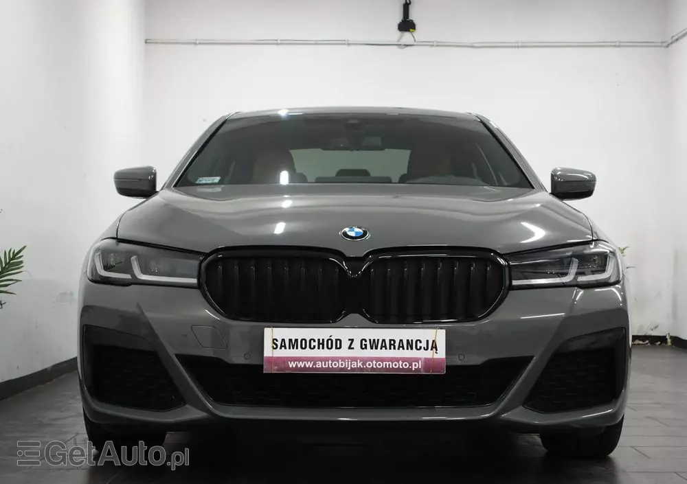 BMW Seria 5 520d xDrive M Sport sport