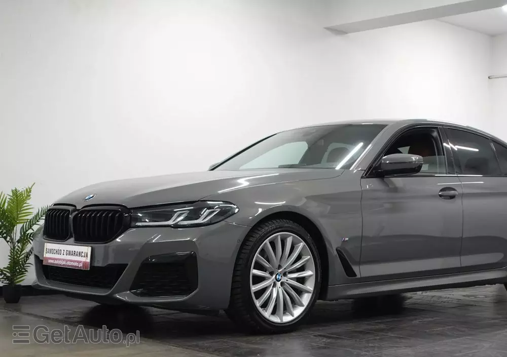BMW Seria 5 520d xDrive M Sport sport
