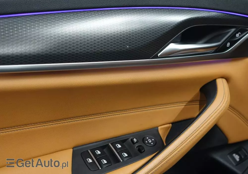 BMW Seria 5 520d xDrive M Sport sport