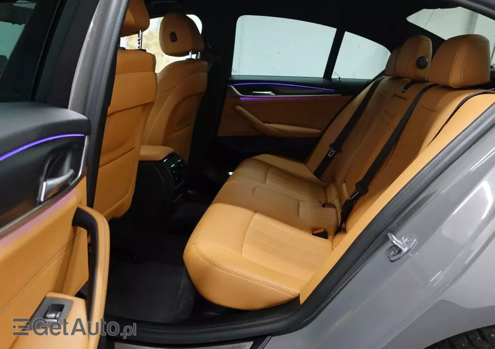 BMW Seria 5 520d xDrive M Sport sport