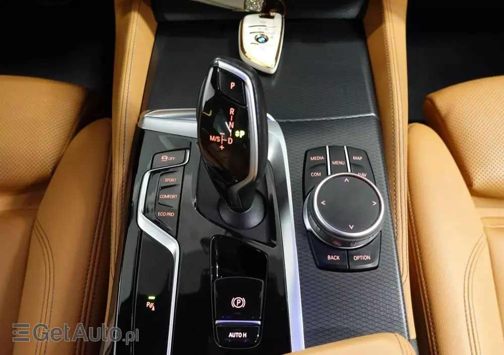 BMW Seria 5 520d xDrive M Sport sport