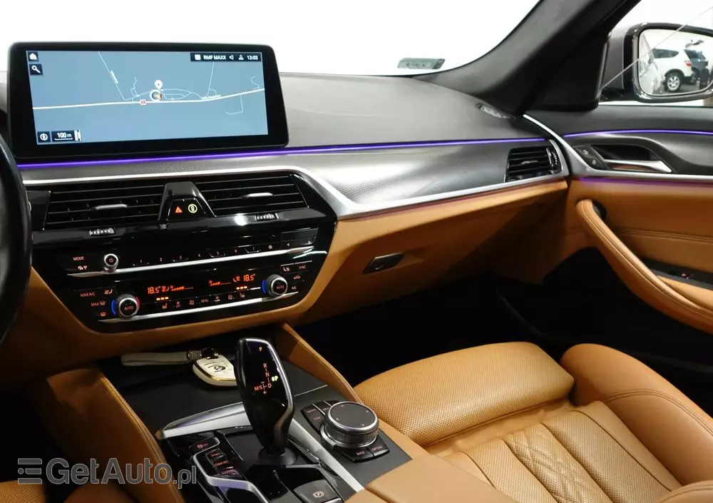 BMW Seria 5 520d xDrive M Sport sport