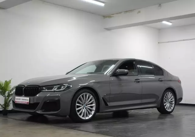 BMW Seria 5 520d xDrive M Sport sport