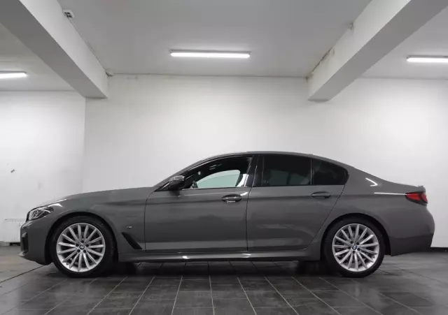 BMW Seria 5 520d xDrive M Sport sport