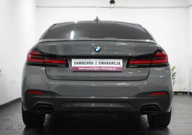 BMW Seria 5 520d xDrive M Sport sport