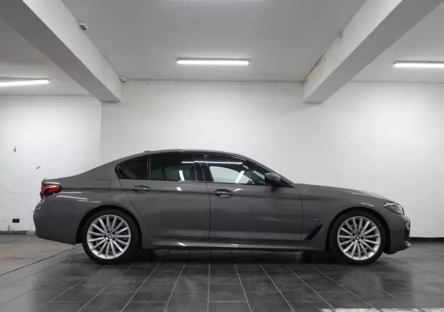 BMW Seria 5 520d xDrive M Sport sport