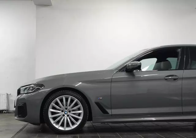 BMW Seria 5 520d xDrive M Sport sport