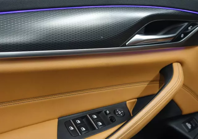 BMW Seria 5 520d xDrive M Sport sport