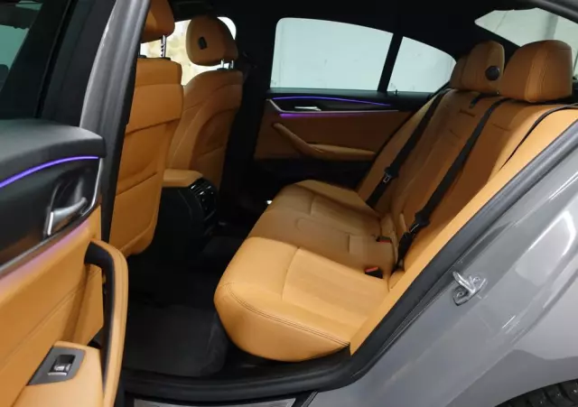 BMW Seria 5 520d xDrive M Sport sport