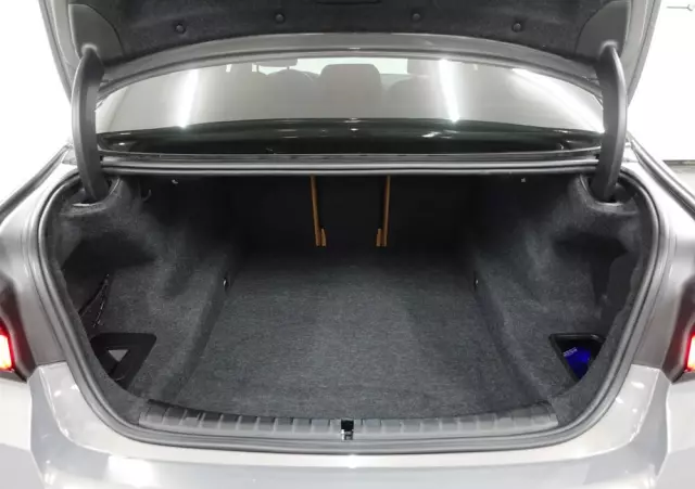 BMW Seria 5 520d xDrive M Sport sport