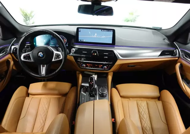 BMW Seria 5 520d xDrive M Sport sport