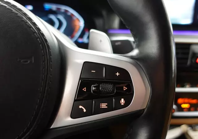 BMW Seria 5 520d xDrive M Sport sport