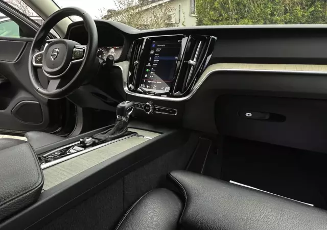 VOLVO V60 D4 Inscription