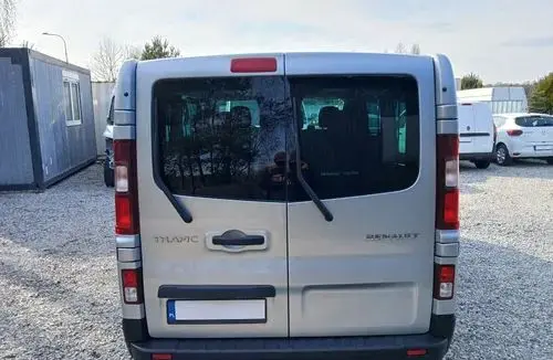 RENAULT Trafic 