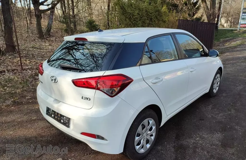HYUNDAI I20 