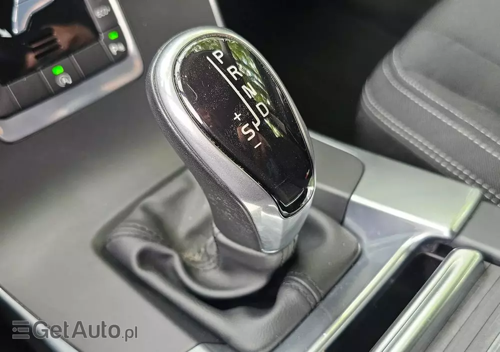 VOLVO V60 D2 Geartronic Kinetic