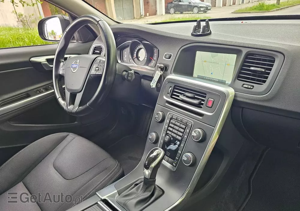 VOLVO V60 D2 Geartronic Kinetic