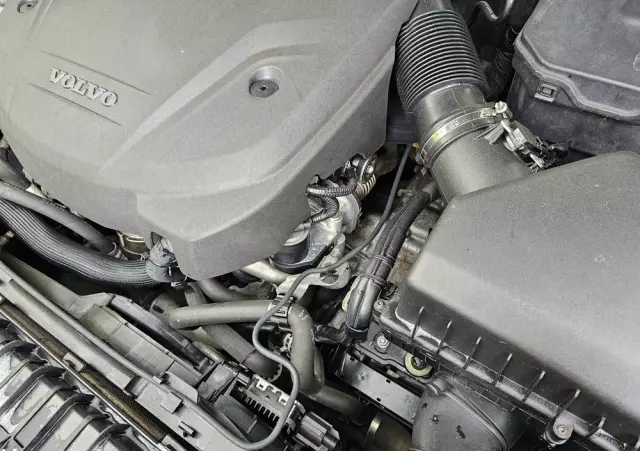 VOLVO V60 D2 Geartronic Kinetic