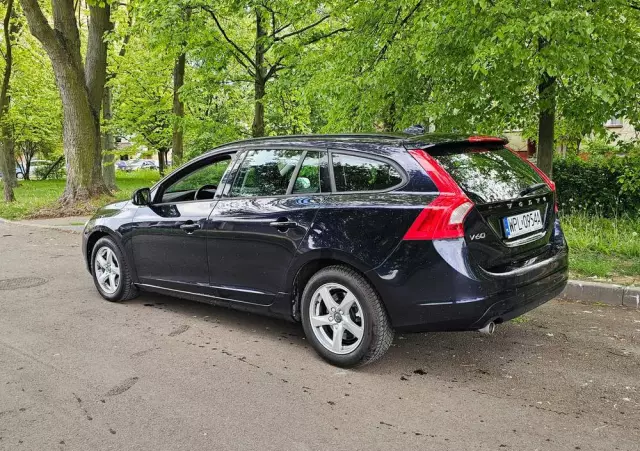 VOLVO V60 D2 Geartronic Kinetic