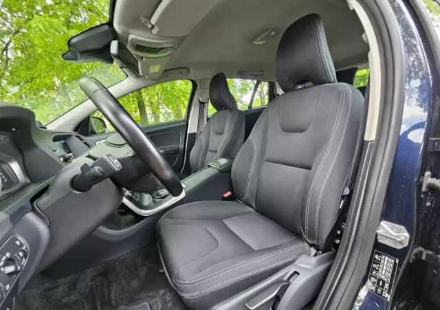 VOLVO V60 D2 Geartronic Kinetic