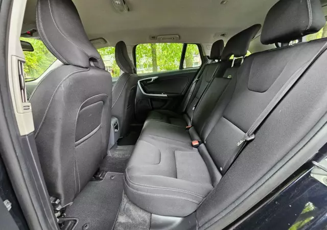 VOLVO V60 D2 Geartronic Kinetic
