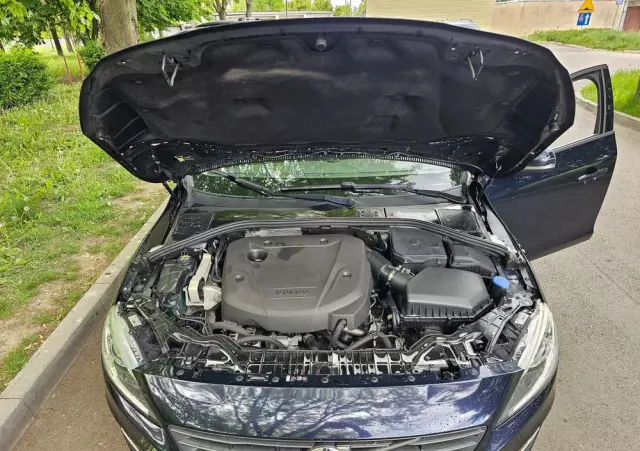 VOLVO V60 D2 Geartronic Kinetic