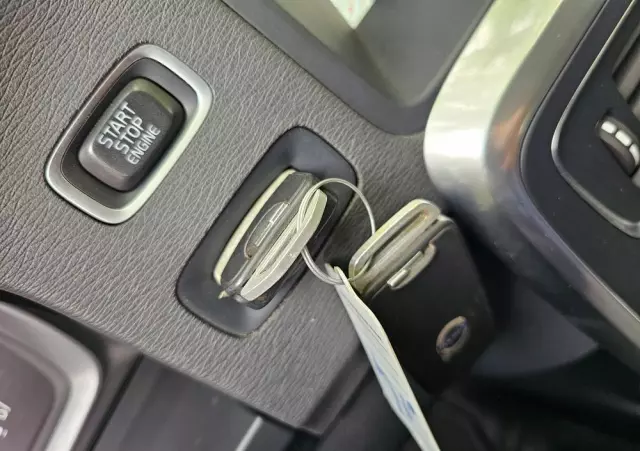 VOLVO V60 D2 Geartronic Kinetic