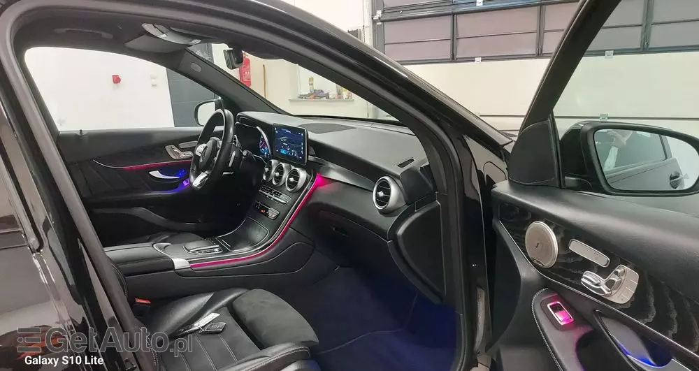 MERCEDES-BENZ GLC 300 d 4Matic 9G-TRONIC AMG Line Plus