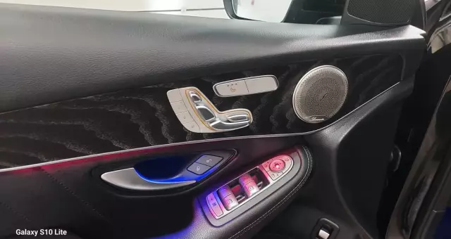 MERCEDES-BENZ GLC 300 d 4Matic 9G-TRONIC AMG Line Plus