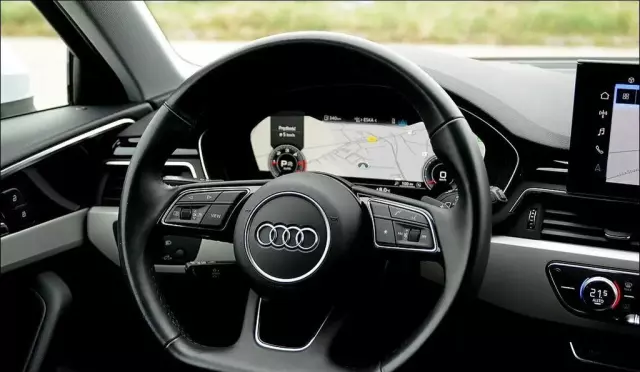 AUDI A4 