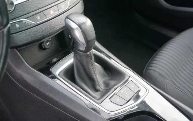 PEUGEOT 308 BlueHDi 120 EAT6 Stop & Start Allure