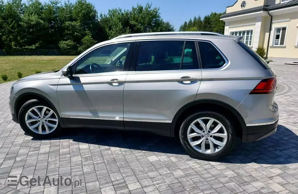 VOLKSWAGEN Tiguan 