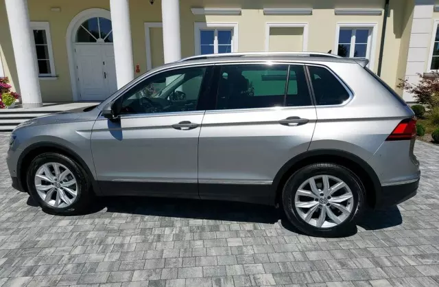 VOLKSWAGEN Tiguan 