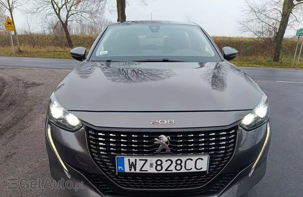 PEUGEOT 208 