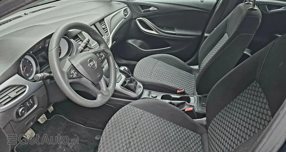 OPEL Astra 1.4 Turbo Active