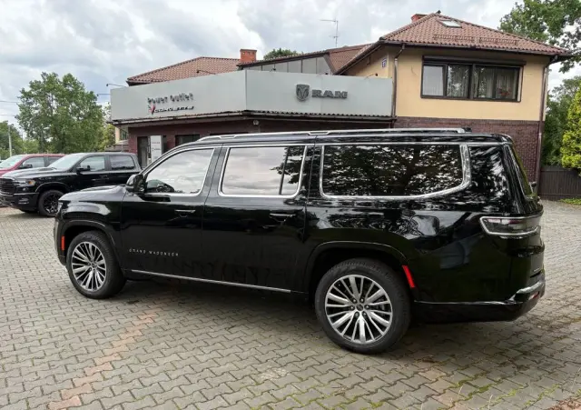 JEEP Grand Wagoneer 