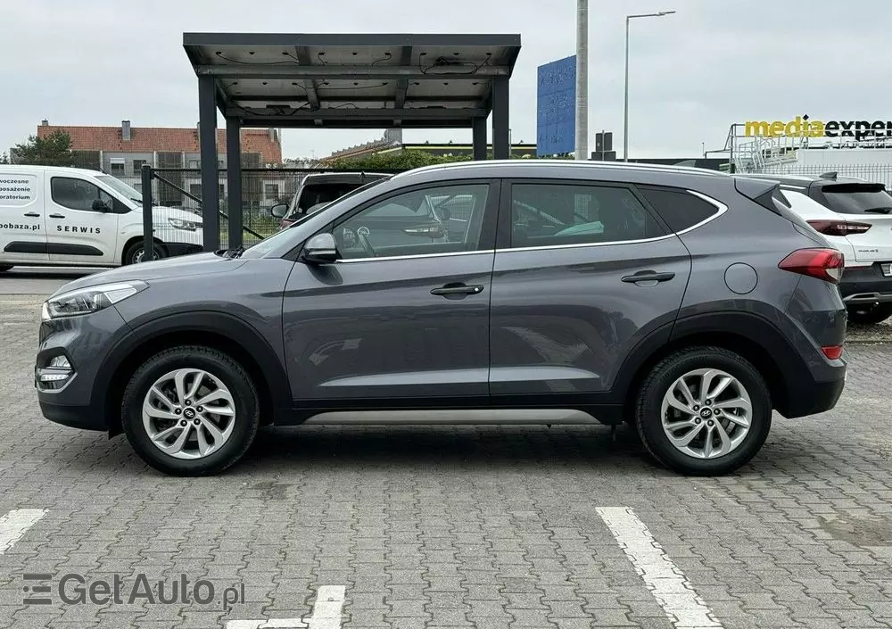 HYUNDAI Tucson 