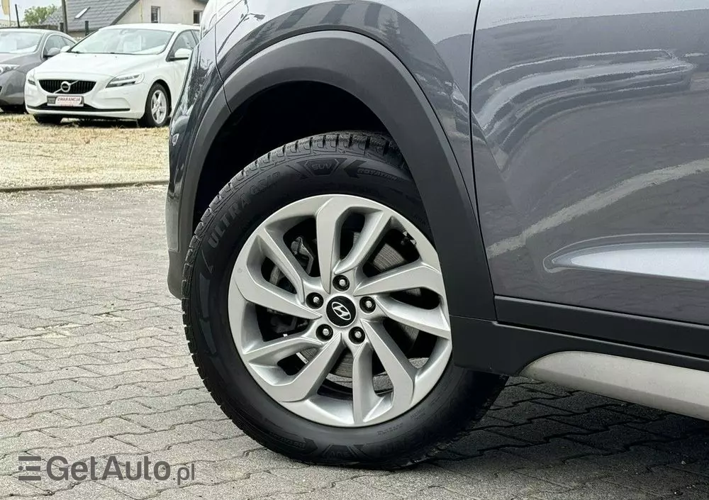 HYUNDAI Tucson 