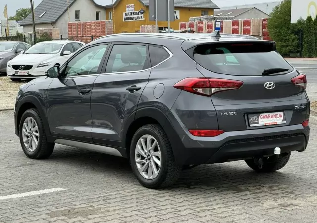 HYUNDAI Tucson 